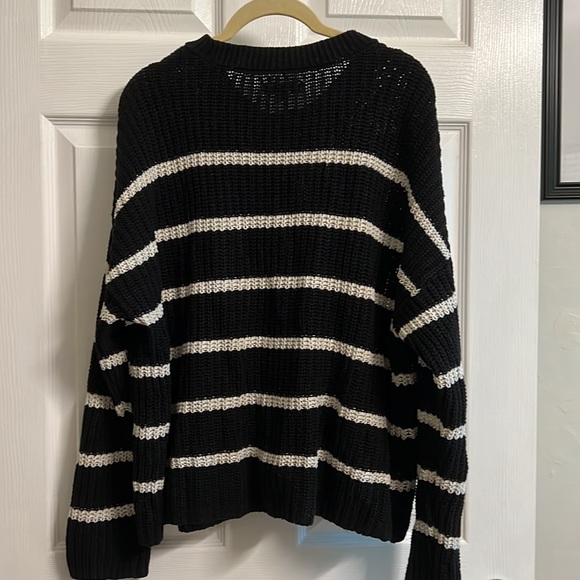 American Eagle striped sweater size medium - Picture 6 of 7